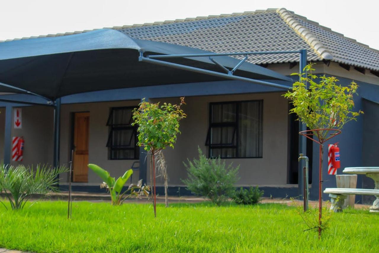 Tranquility Guesthouse Standerton ภายนอก รูปภาพ
