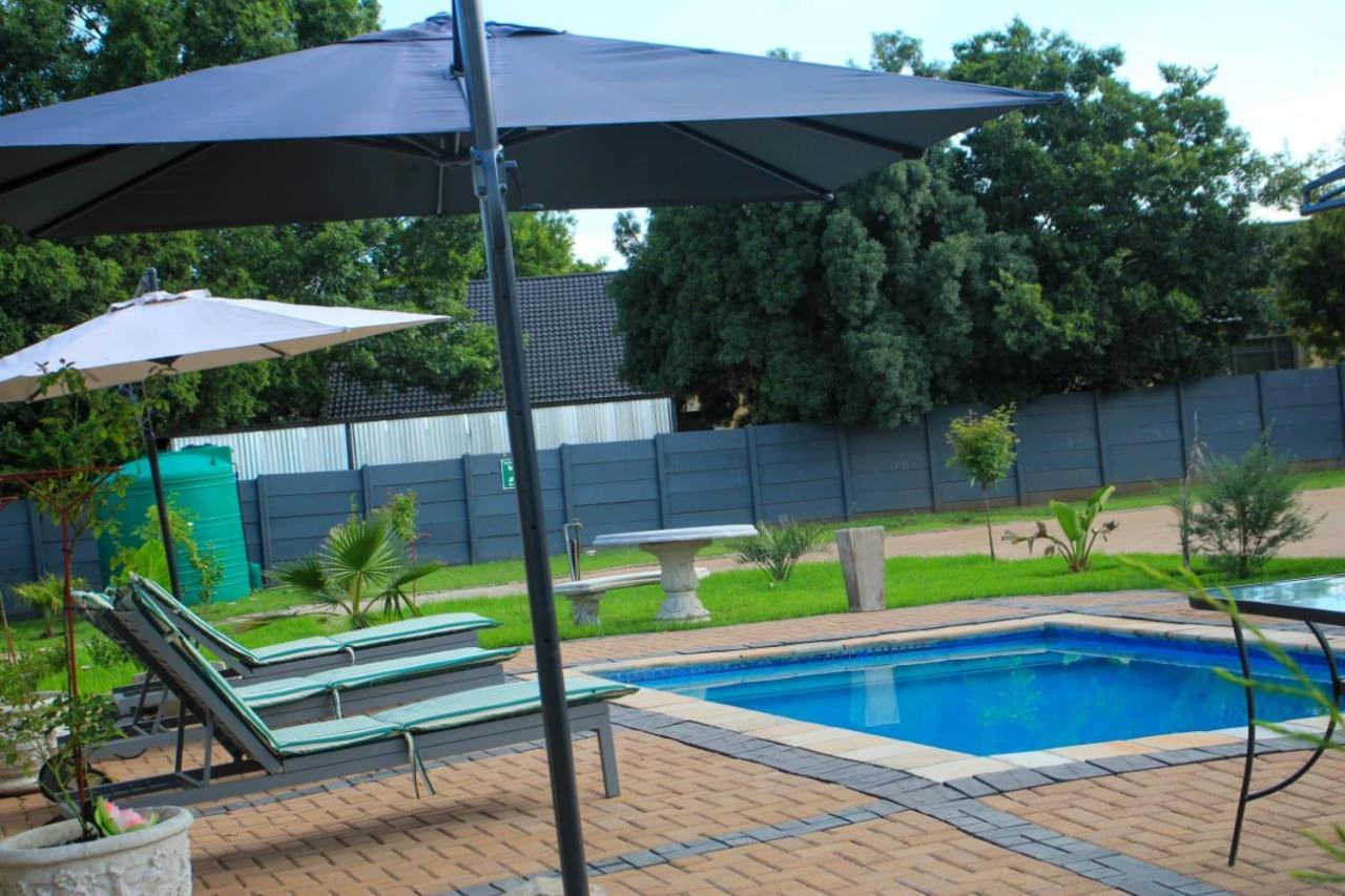 Tranquility Guesthouse Standerton ภายนอก รูปภาพ